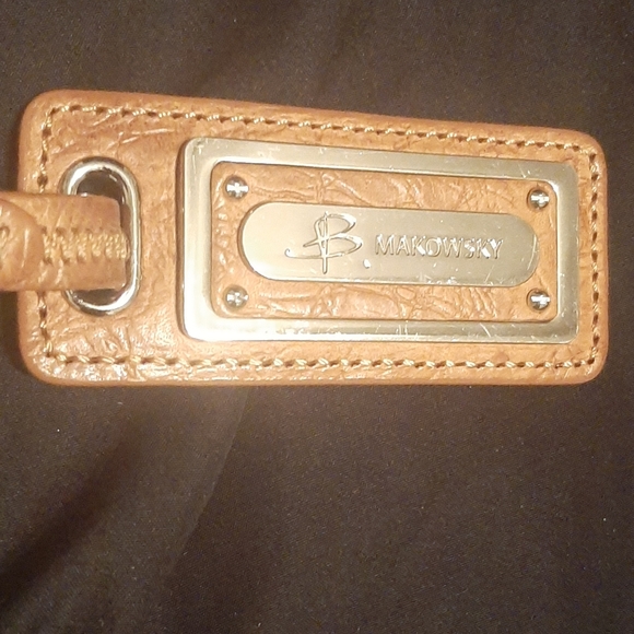 B. Makowsky Leather Purse - Picture 5 of 9